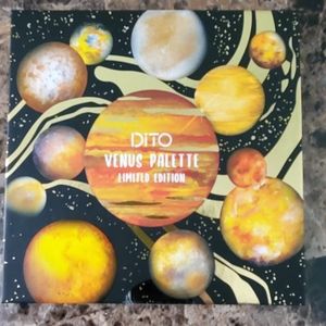 NWOT Dito Venus pallete